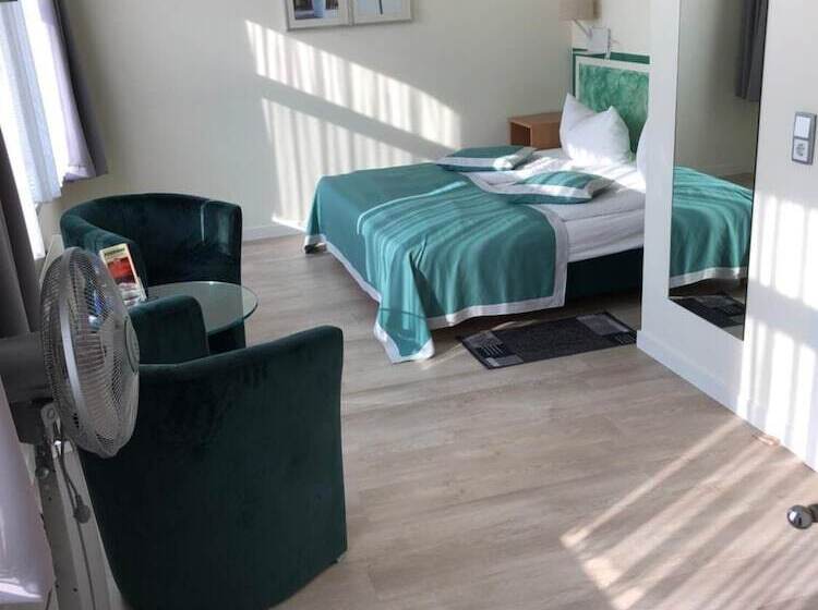 هتل An Der Porzellan Manufaktur Pension