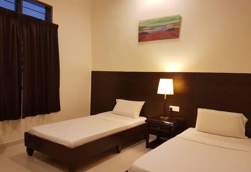هتل Perhentian Tivoli Inn
