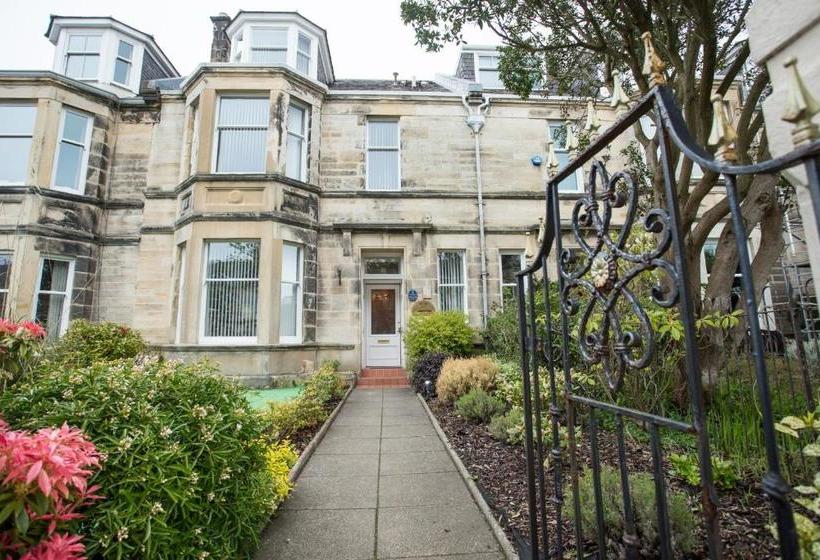 بنسيون 26 The Crescent - Guest House