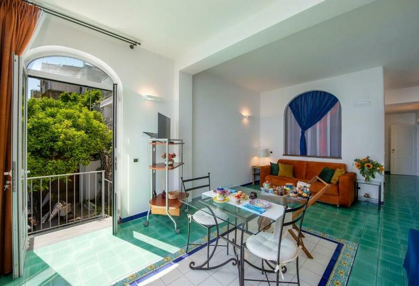 پانسیون Amalfi Residence