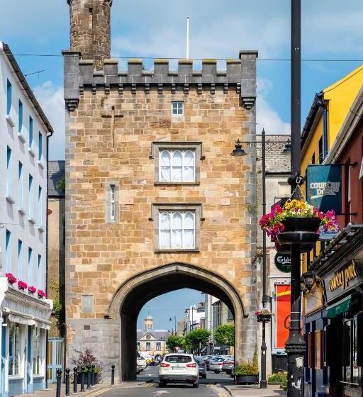 بنسيون Befani's Mediterranean Restaurant & Townhouse