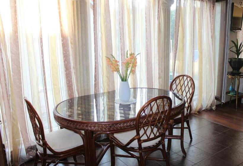 پانسیون Columba Livia Guesthouse