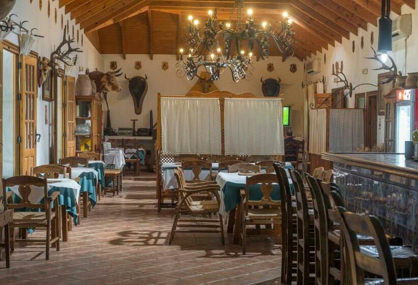 پانسیون Cortijo Los Monteros