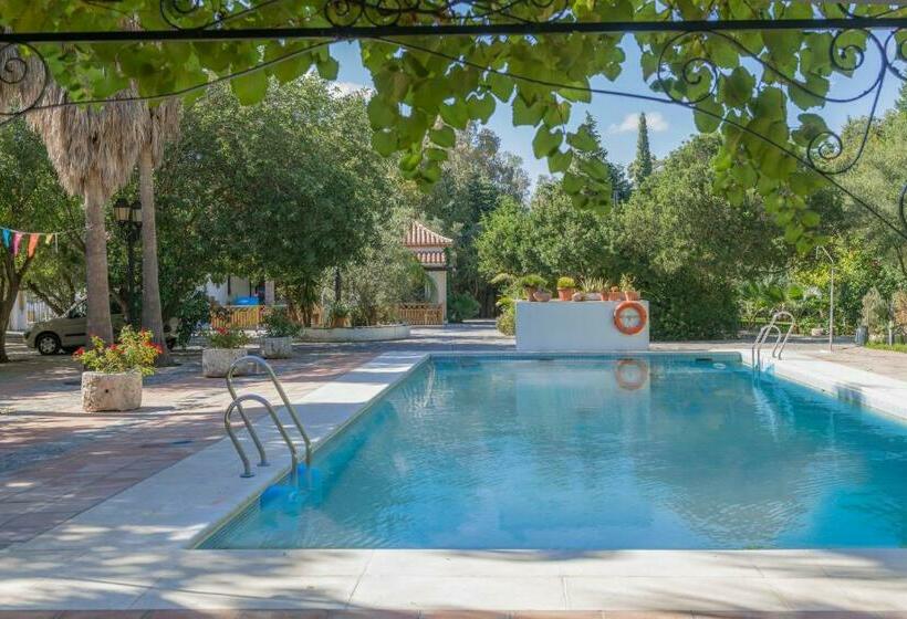 پانسیون Cortijo Los Monteros