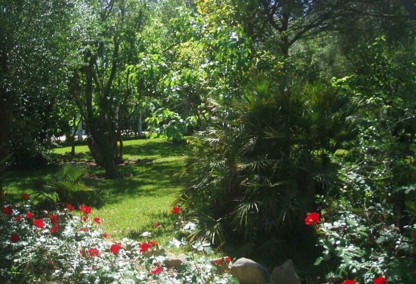 پانسیون Cortijo Los Monteros