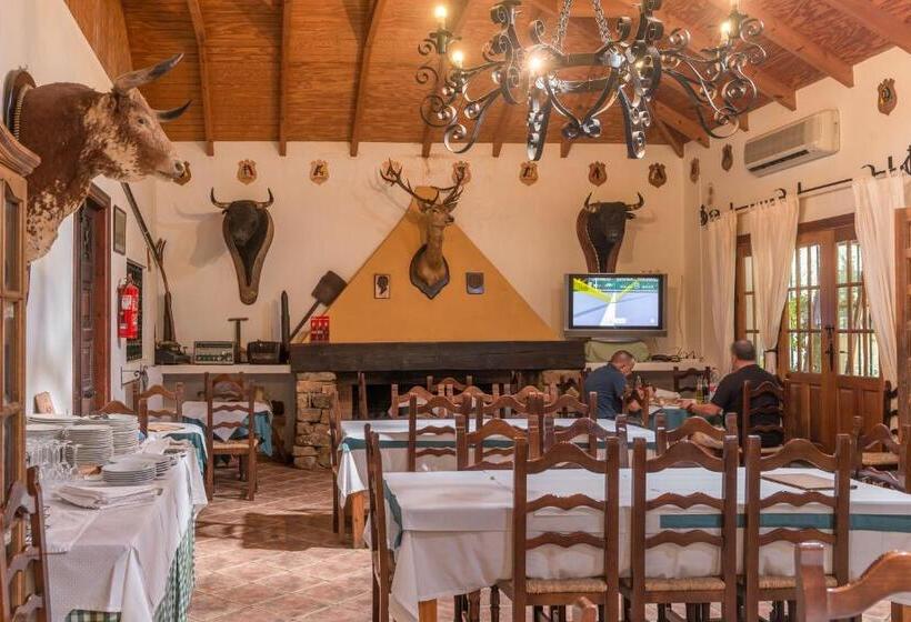 پانسیون Cortijo Los Monteros
