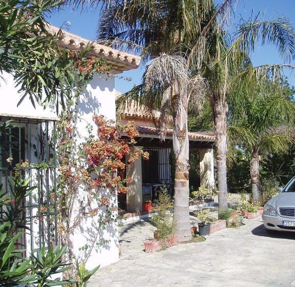 پانسیون Cortijo Los Monteros