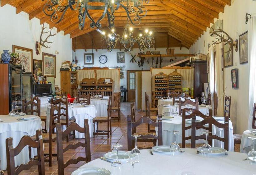 پانسیون Cortijo Los Monteros