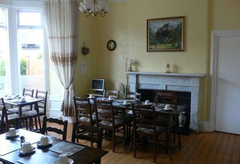 پانسیون Drumorne Guest House