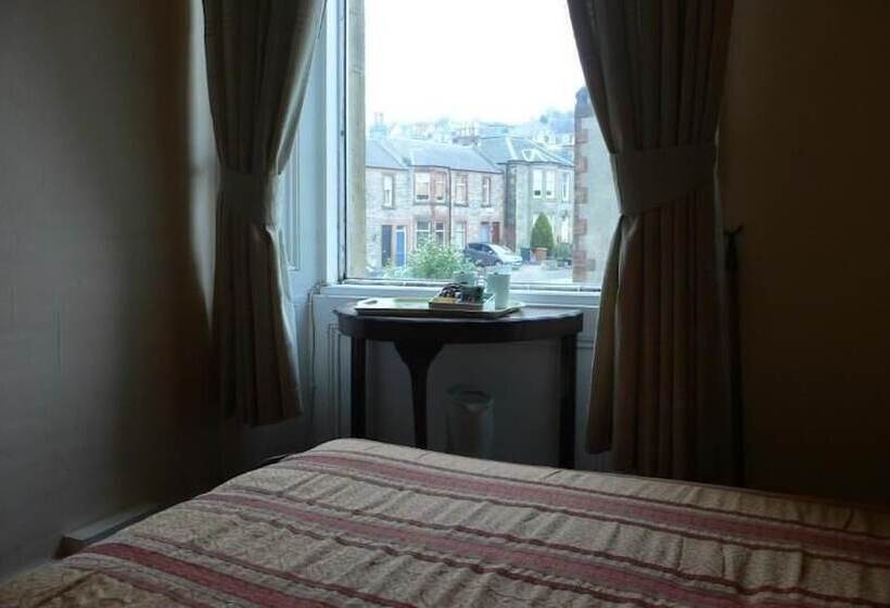 پانسیون Drumorne Guest House