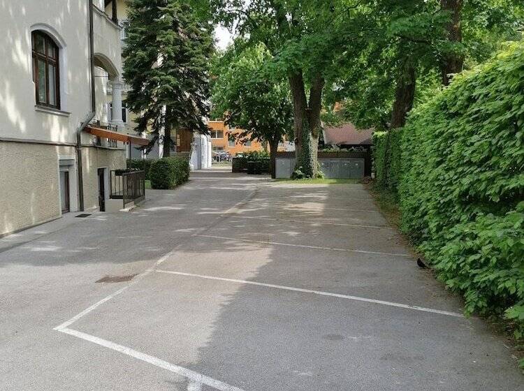 پانسیون Aparthotel Steiermark