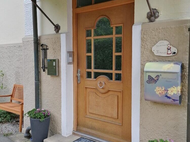 پانسیون Aparthotel Steiermark