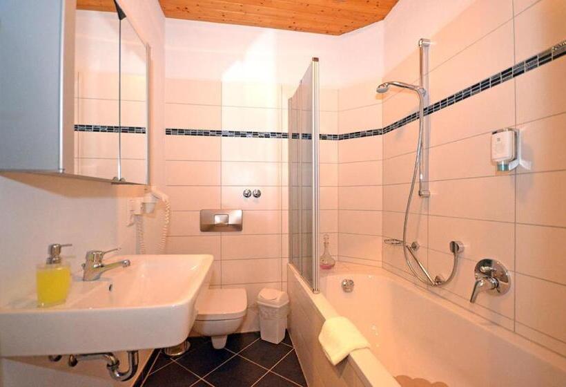 ペンション Mosel Landhaus Hotel Oster