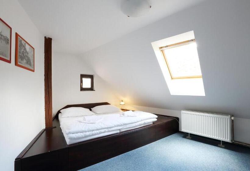 پانسیون Penzion Na 15. Poledníku