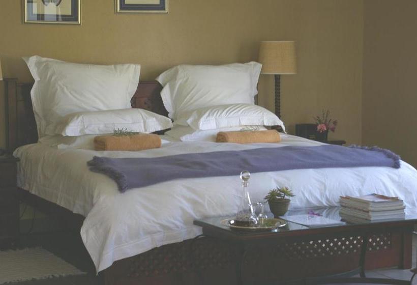 پانسیون Plumbago Guest House