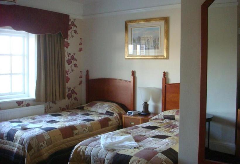 Пансион The Royal Standard Guest House