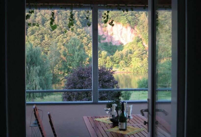 펜션 Weingut Clemens