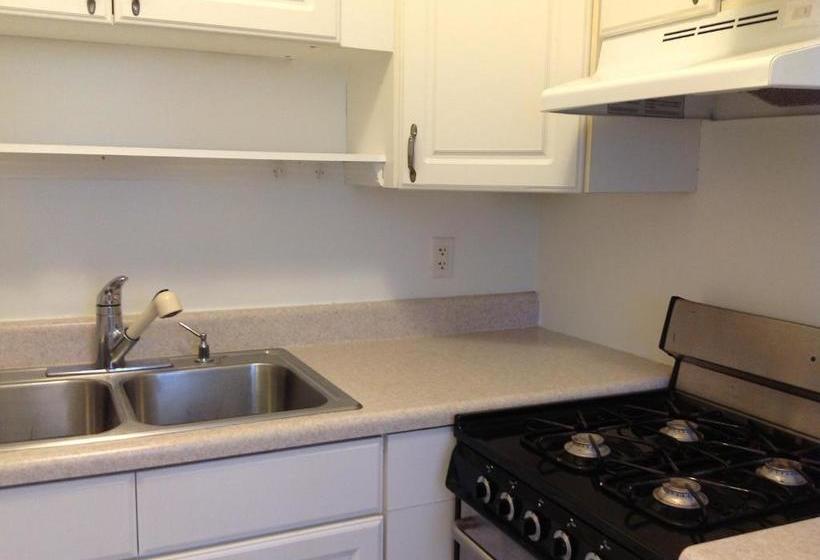 Summerland Suites