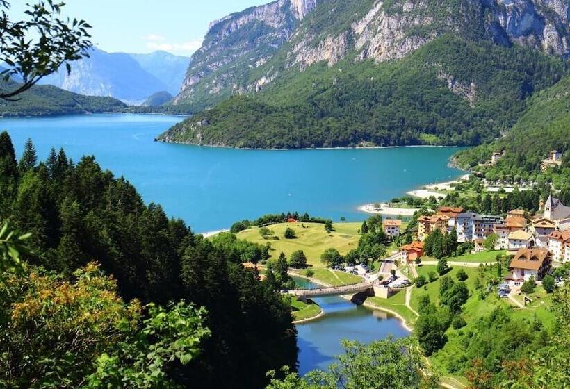هتل Agriturismo Ai Castioni