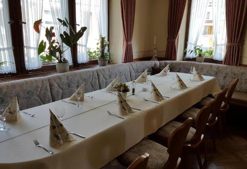 膳宿费 Gasthaus Zum Hirschen