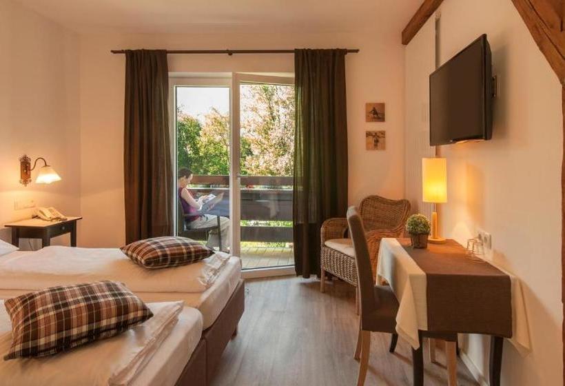 ペンション Gasthof Badl   Bed & Breakfast