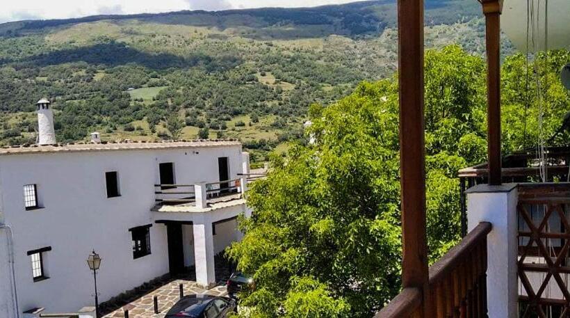 بنسيون Hostal El Cascapeñas De La Alpujarra