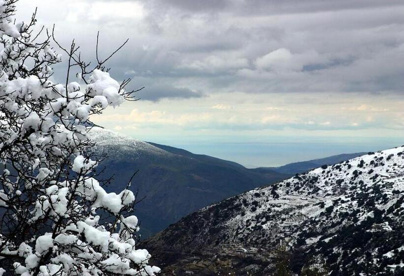 بنسيون Hostal El Cascapeñas De La Alpujarra