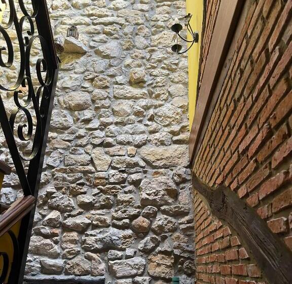 פנסיון Posada La Llosa De Viveda   Adults Only