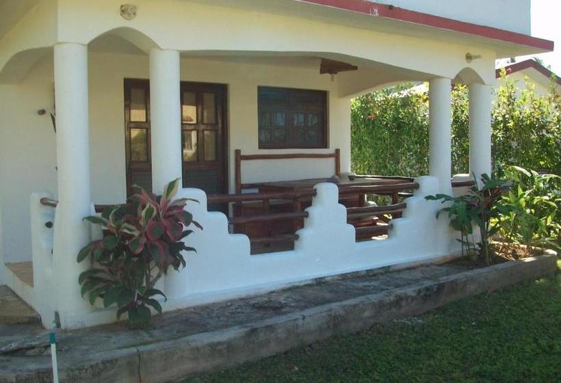 پانسیون Villa La Caleta