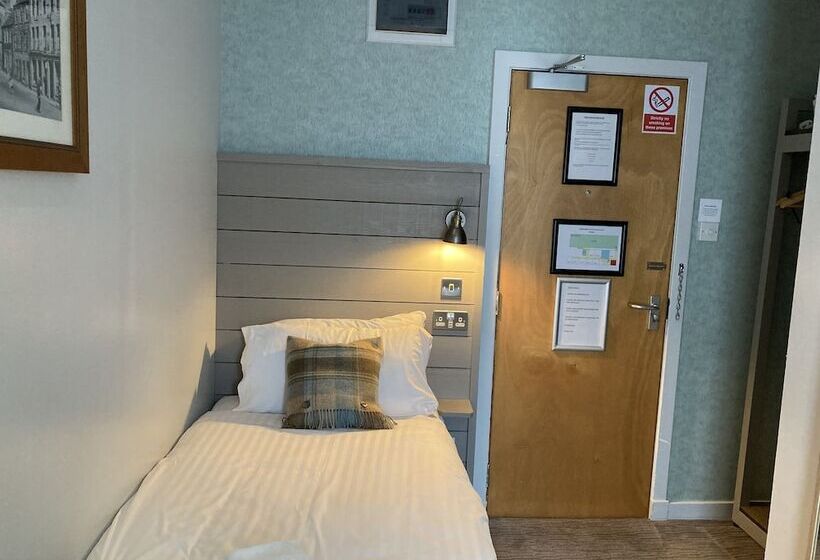 Пансион West Port