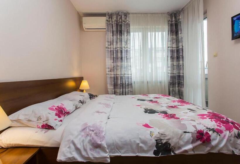 Sofia Central Hotel Apartments