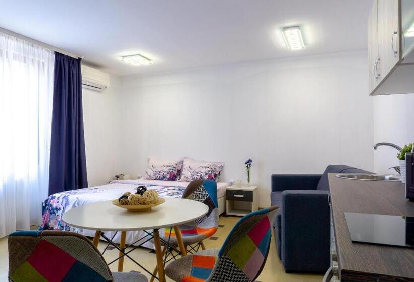 Sofia Central Hotel Apartments