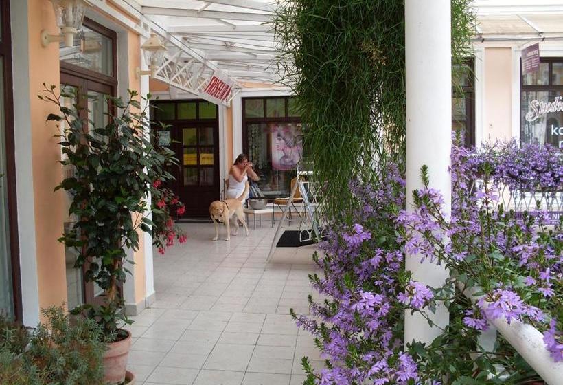 Apartma La Provence