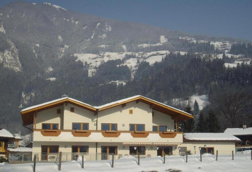 Пансион Ferienhaus Zillertal