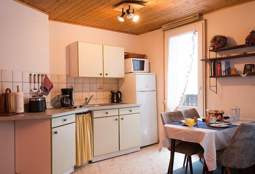 پانسیون Gasthaus Kobär