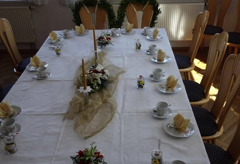پانسیون Gasthaus Kobär