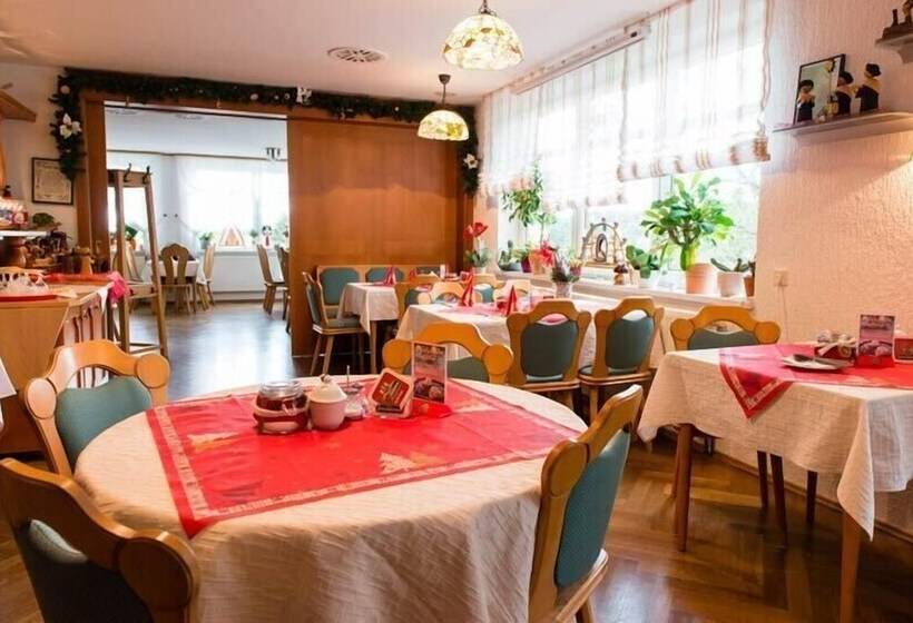 پانسیون Gasthaus Kobär