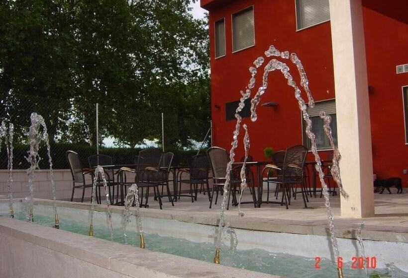膳宿费 Hostal Rica Posada