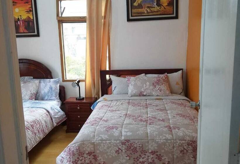 پانسیون Whipala Hostal