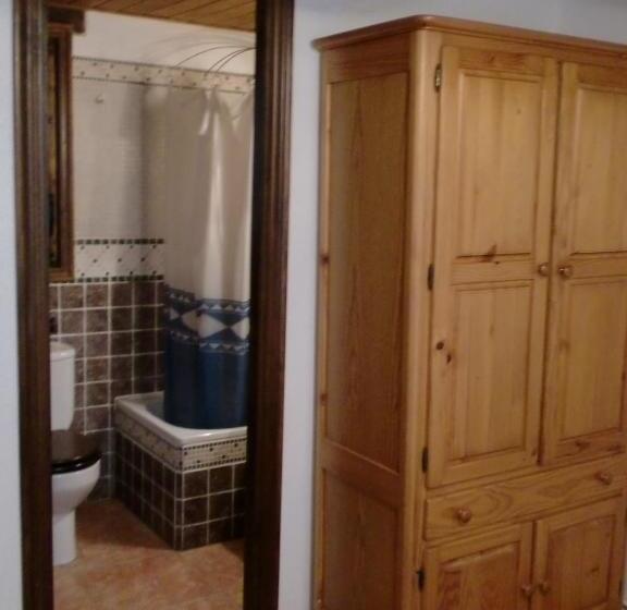 پانسیون Pensió I Apartaments La Bordeta