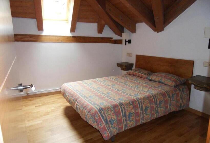 پانسیون Pensió I Apartaments La Bordeta