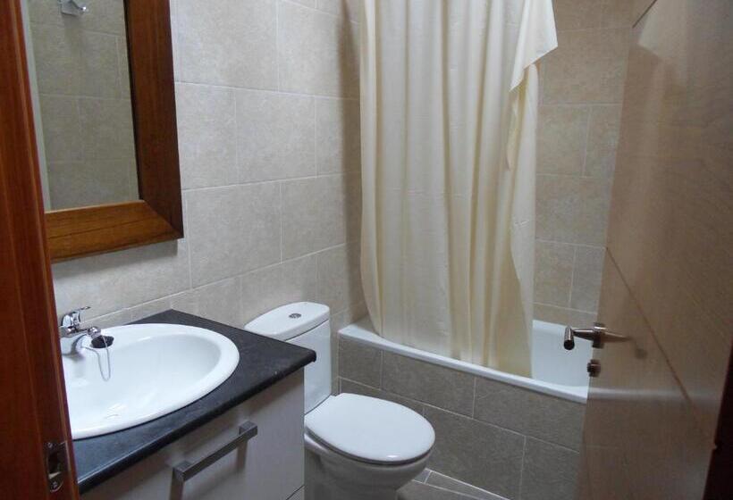 پانسیون Pensió I Apartaments La Bordeta