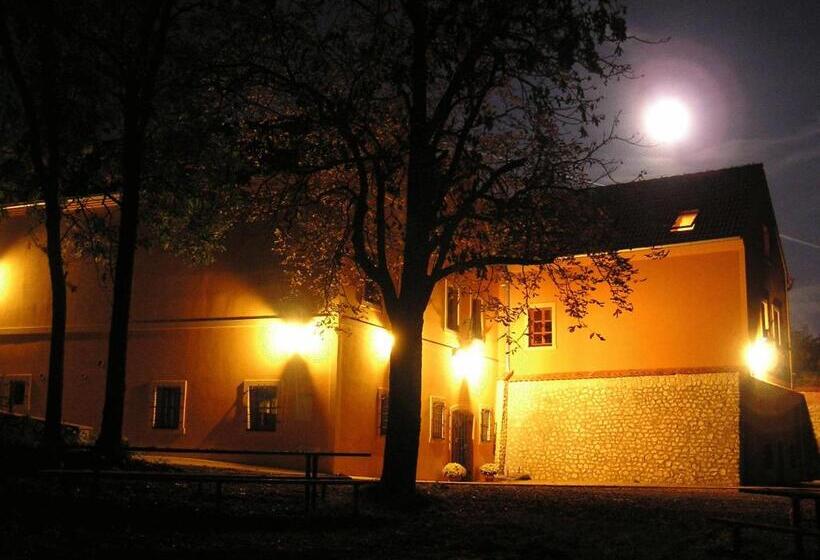 Пансион Penzion Zatisi