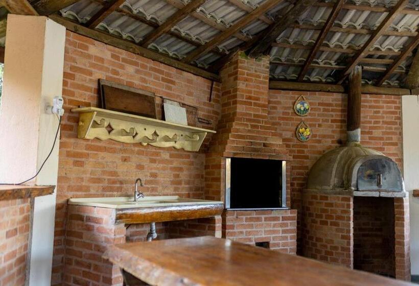 پانسیون Pousada 3 Pinheiros A 400m Do Museu Automotivo Carde