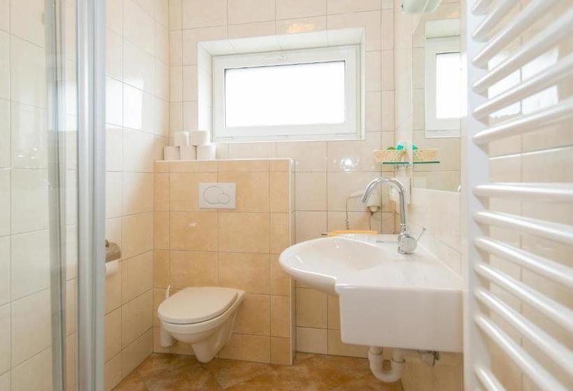 بنسيون Stampferhof