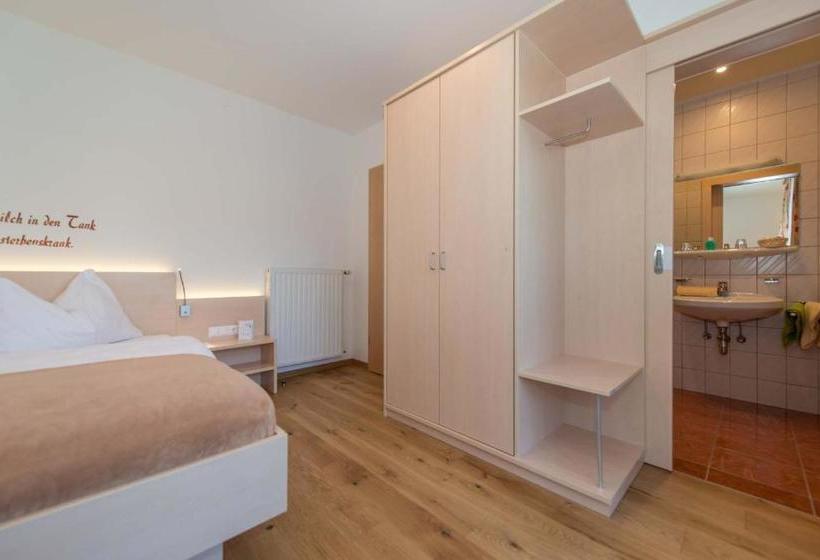 بنسيون Stampferhof