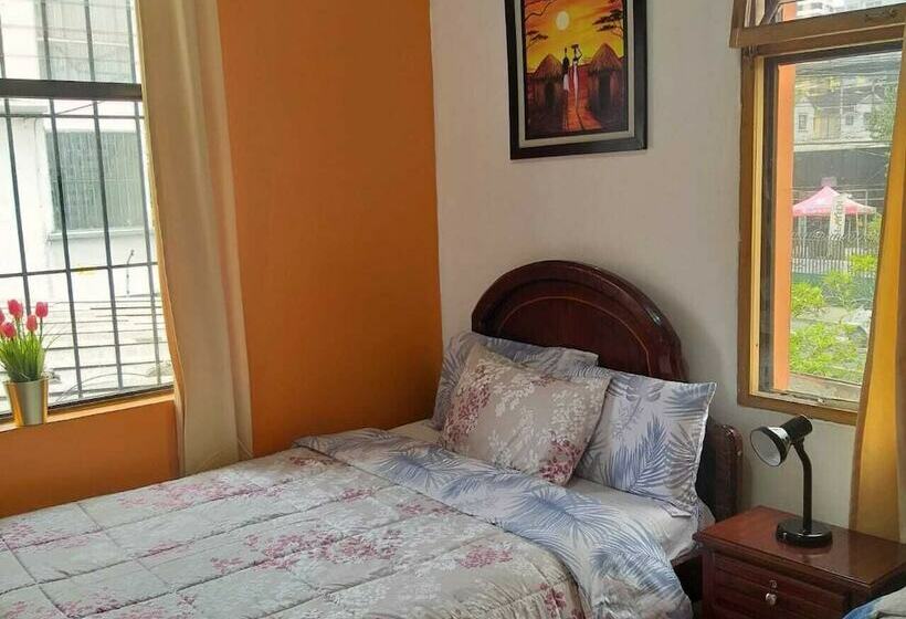 پانسیون Whipala Hostal