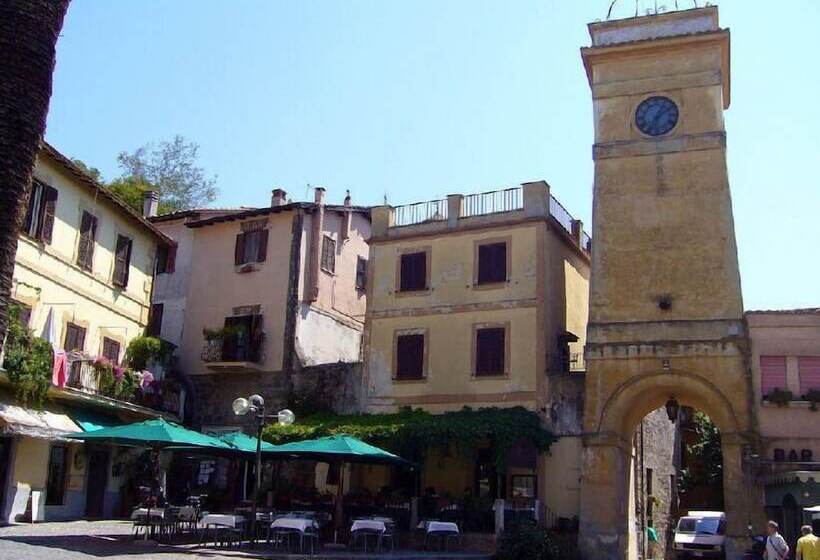Recostano Residence