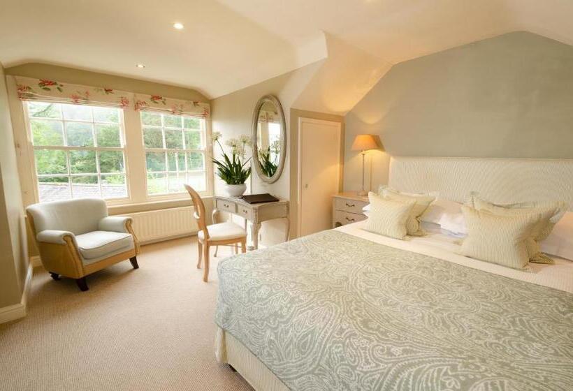 Общежитие Eltermere Inn