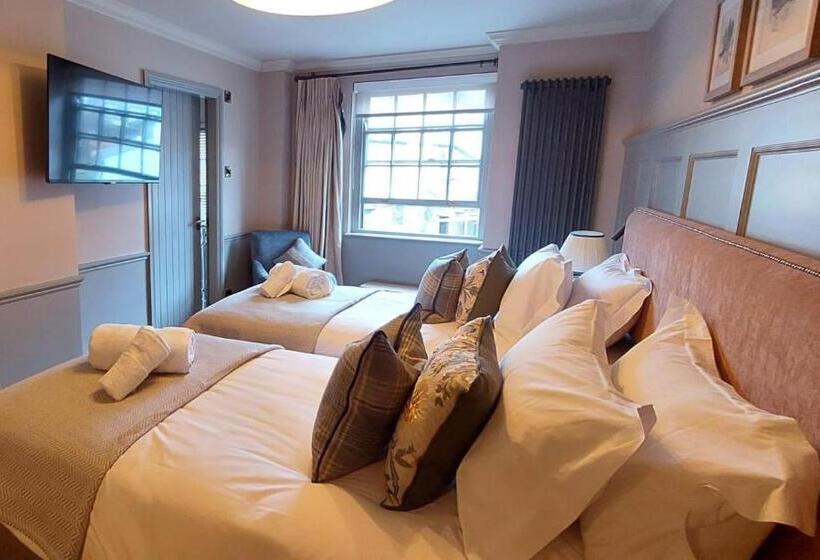 فندق صغير The Crown Inn
